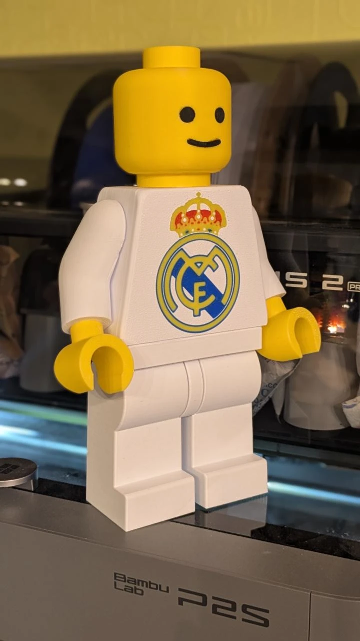 Figurina de fútbol blanco y oro – figurina de ladrillo – Real Madrid – photo 2